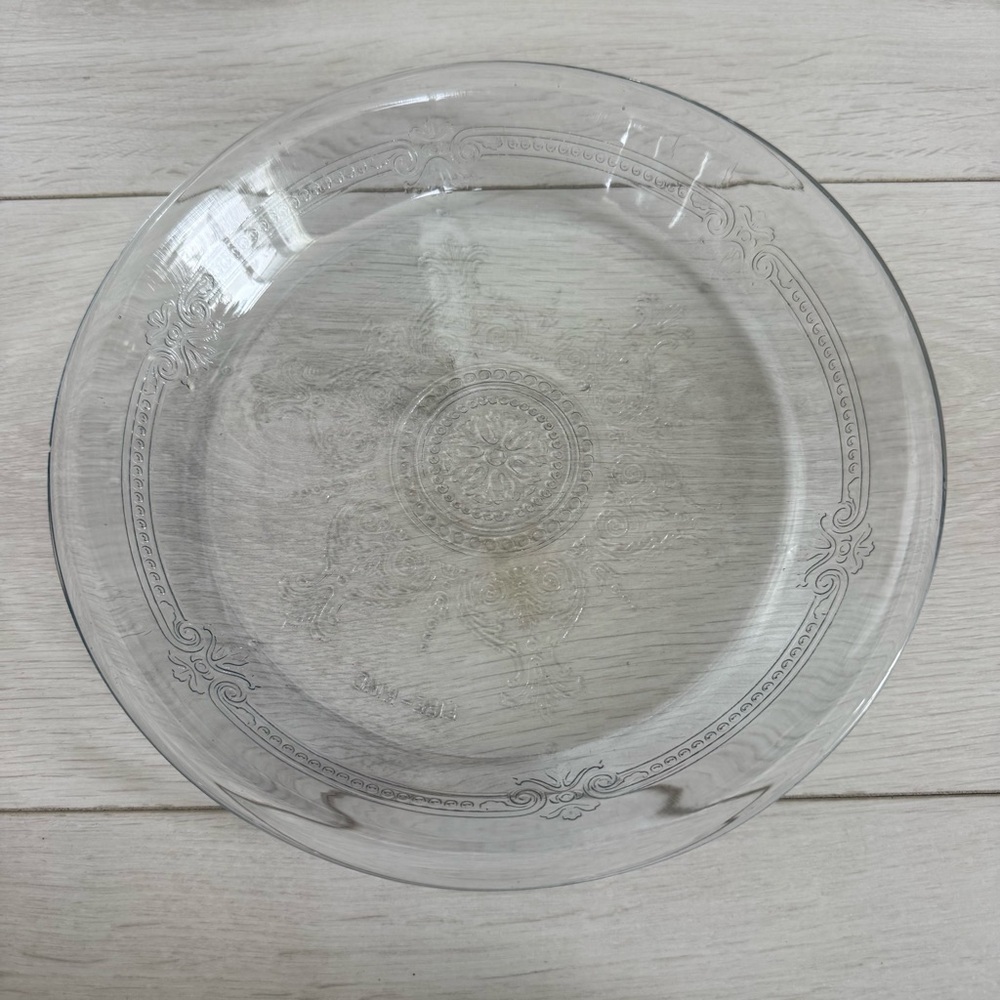 Fire-King Philbe Pattern Sapphire Blue Embossed Pattern Pie Plate Dish 9 inch - Picture 2 of 5